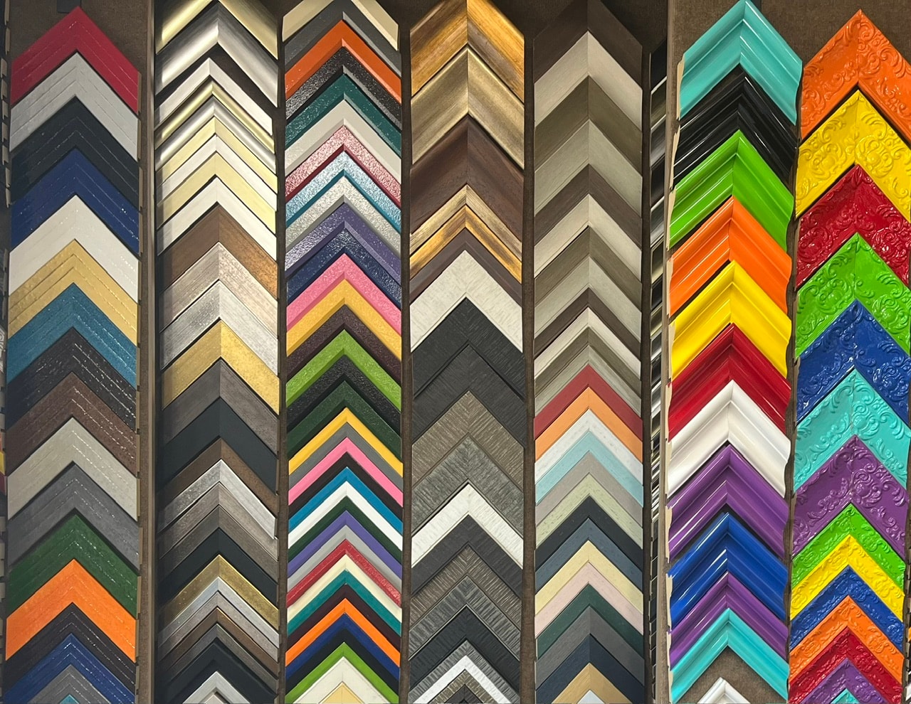 Frame moulding samples at Expressframe
